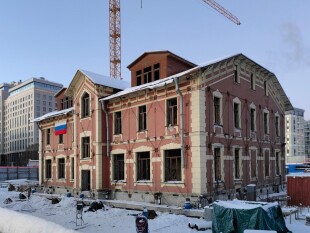 В Петербурге впервые передвинули целый дом